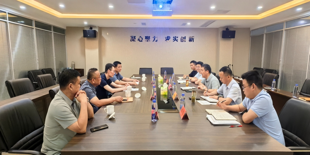 利辛縣供銷合作社聯(lián)合社領(lǐng)導(dǎo)赴綠葉集團(tuán)座談交流